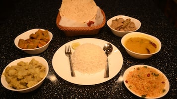 تناول الطعام