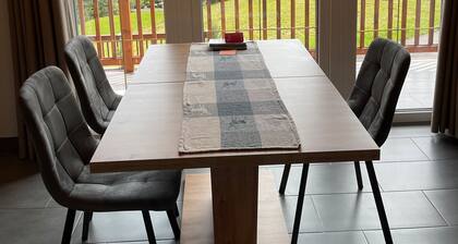 Appartement "Zum Klammlhof" avec vue sur les montagnes, terrasse privée et Wi-Fi