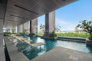 Outdoor pool - Mina by Kozystay - Kemayoran (Jakarta)