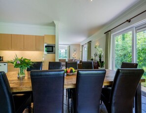 Dining - Dog Friendly Family Home in Scherpenzeel (Scherpenzeel)