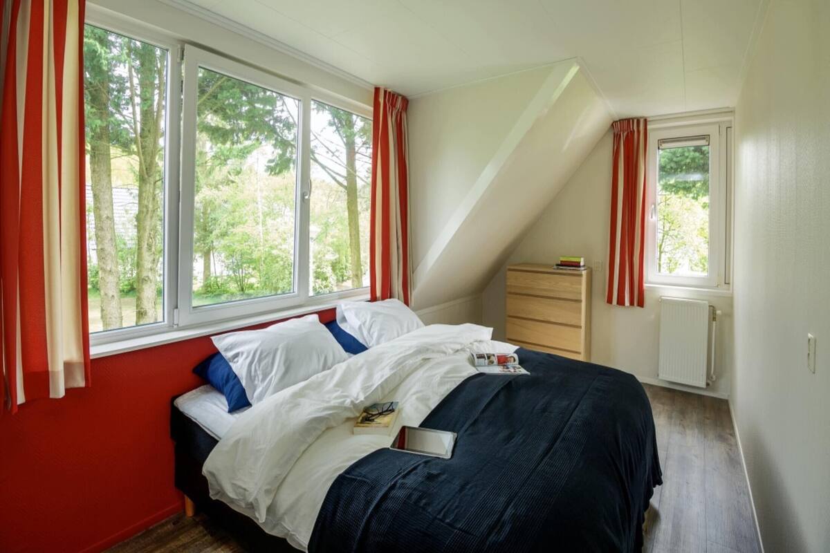 Comfort huis, 4 slaapkamers | 24 slaapkamers, individueel gemeubileerd, beddengoed