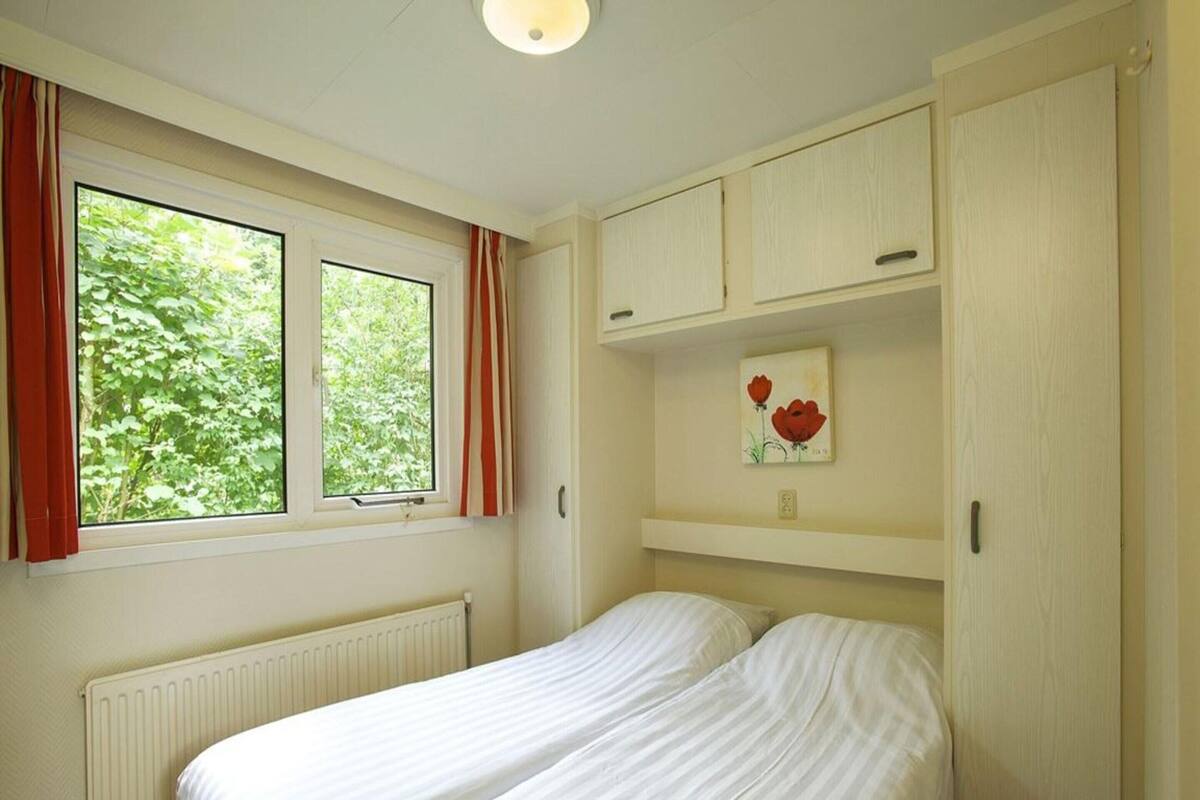24 bedrooms, individually furnished, bed sheets