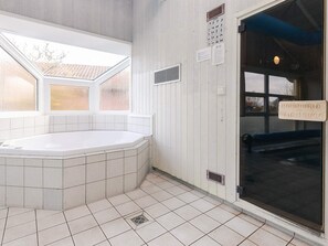 Comfort House, 5 Bedrooms | Spa treatment - 4 Star Holiday Home in Ottendorf (Otterndorf)