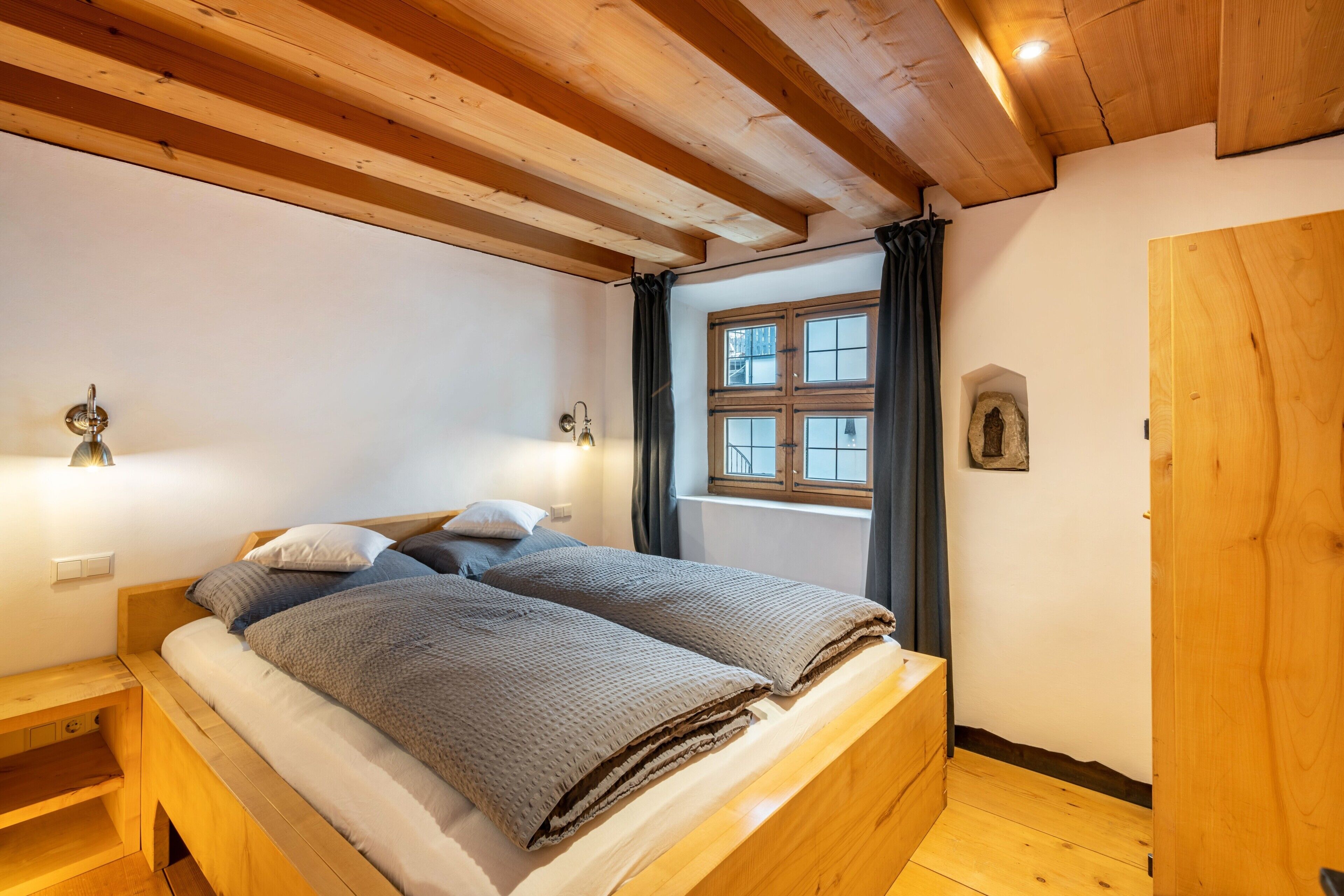 1 室のベッドルーム、WiFi (無料)、ベッドシーツ