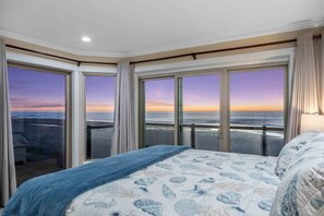 5 bedrooms, desk, iron/ironing board, free WiFi