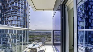 Departamento clásico, vista a la alberca | Balcón