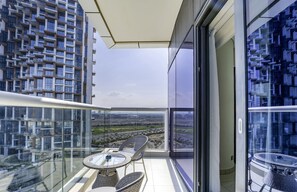 Classic Apartment, Pool View | Balcony - Glamorous 2BR in Damac Paramount Tower (Dubai)