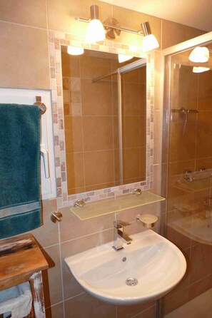 Ferienhaus für 1-2 Pers. (30 qm)-Bad des Ferienhaus Wassermann