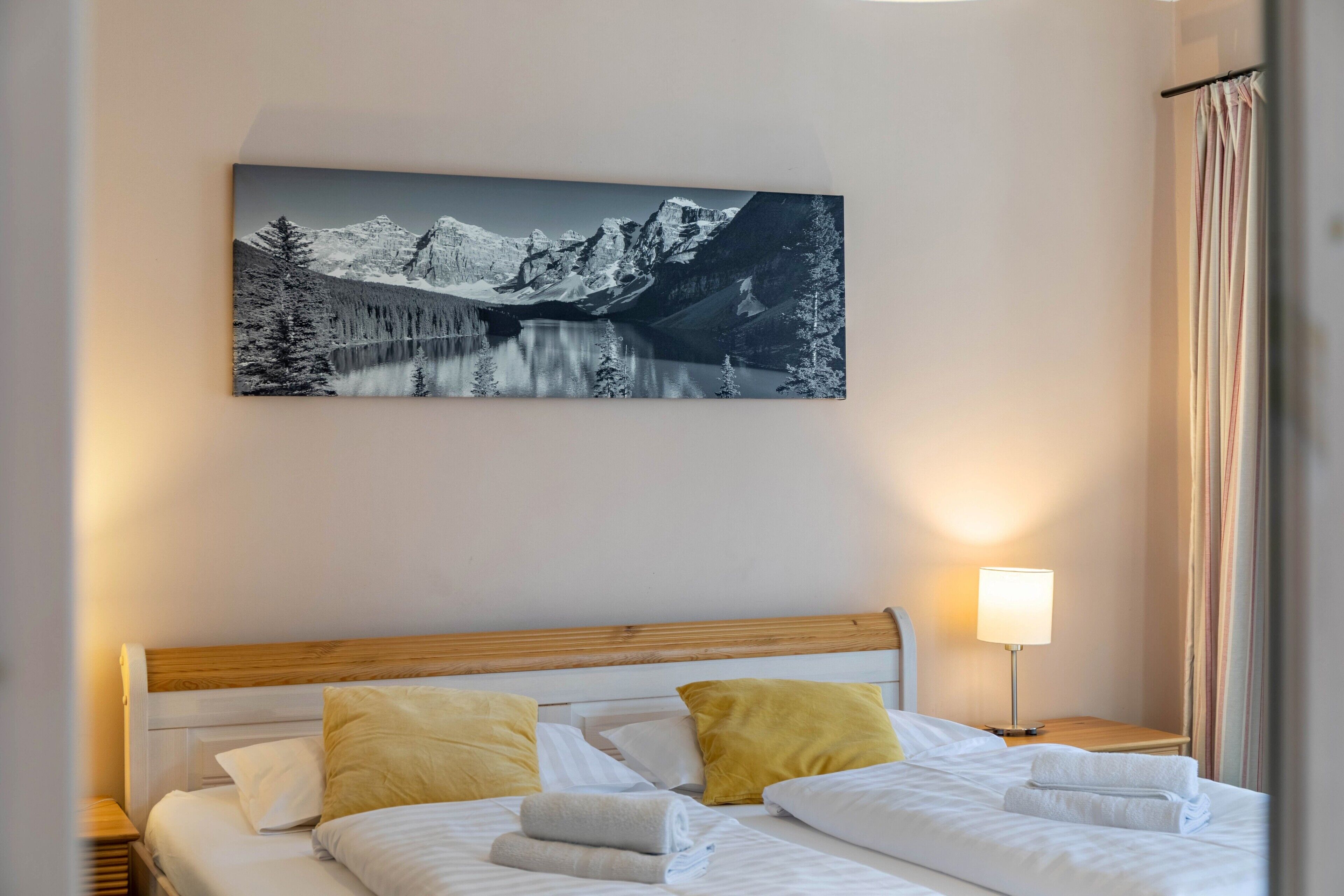 1 quarto, Wi-Fi de cortesia, roupa de cama