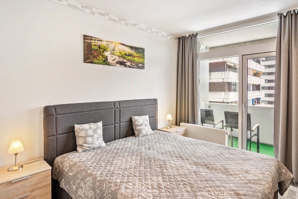 1 habitación, tabla de planchar con plancha y wifi gratis