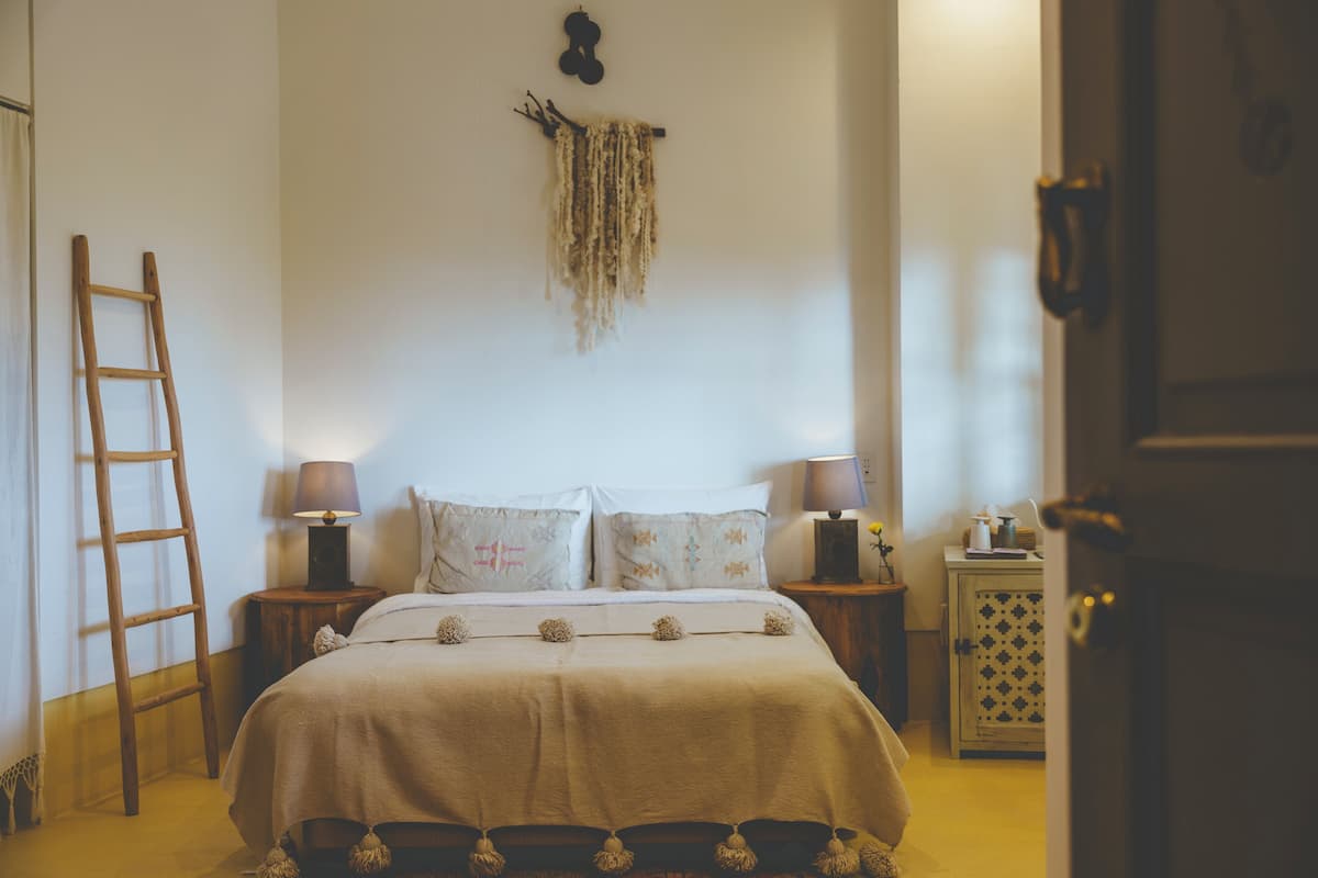 Habitación estándar doble, vistas al mar | 1 dormitorio, caja fuerte, cortinas opacas y wifi gratis