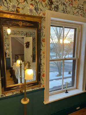 4 soverom, skrivebord, strykejern/-brett og wi-fi (inkludert)