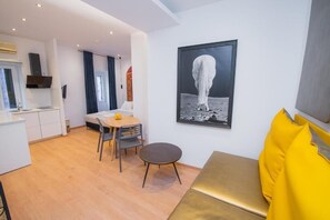 In-room safe, blackout curtains, free WiFi - Summe Me Corfu Downtown Apartments (Corfu)