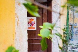 Front of property - Summe Me Corfu Downtown Apartments (Corfu)