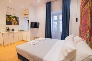 In-room safe, blackout curtains, free WiFi - Summe Me Corfu Downtown Apartments (Corfu)