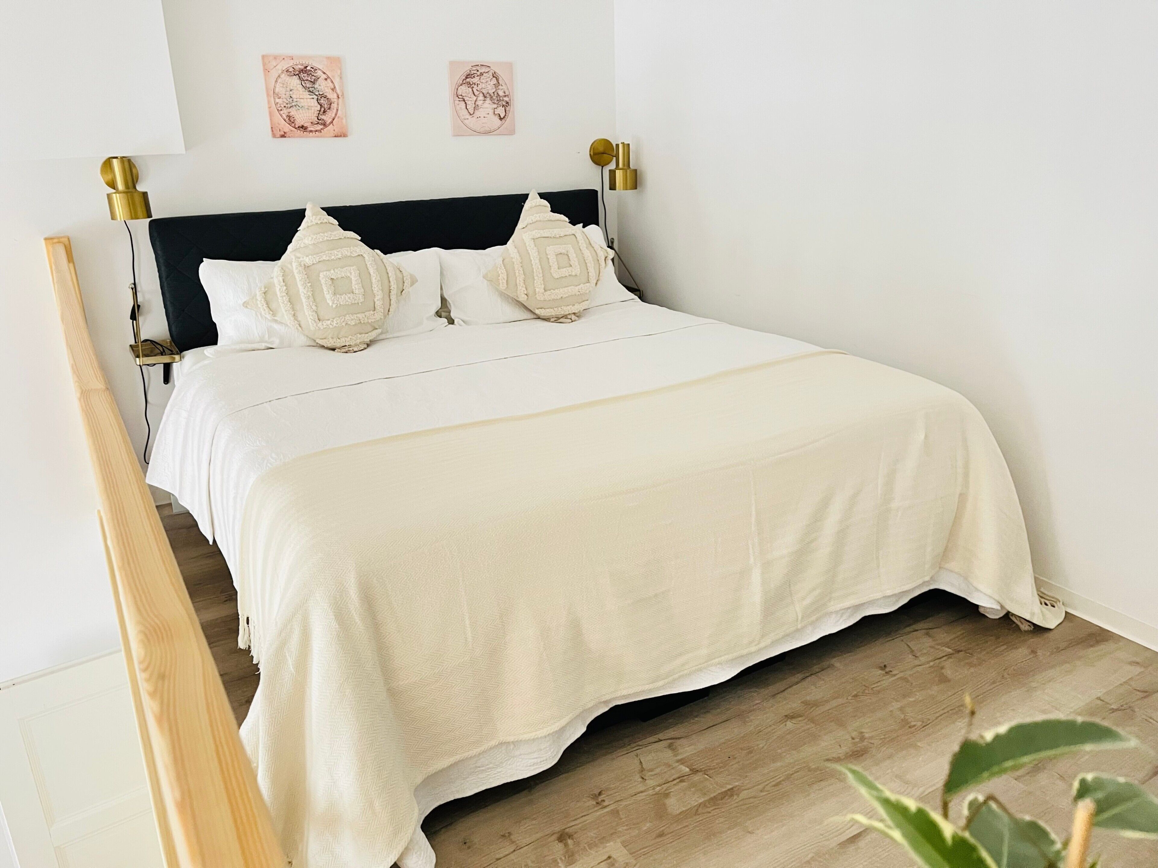 2 bedrooms, WiFi (free), bed sheets