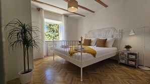 Nhà phong cách cổ điển, 2 phòng ngủ, quang cảnh biển | 2 phòng ngủ, két bảo mật tại phòng, bàn ủi/dụng cụ ủi quần áo 
