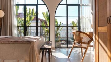 Luksus-villa - udsigt til pool | 1 soveværelse, pengeskab på værelset, skrivebord, gratis Wi-Fi