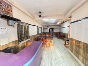 Quầy tiếp tân