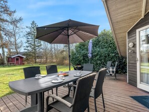 Outdoor dining - "Emili" - 300m from the sea by Interhome (Gedser)