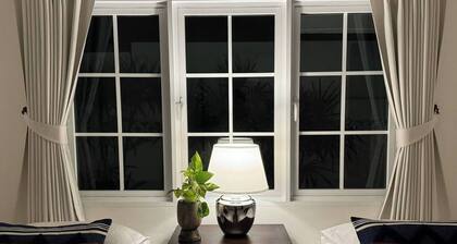 10 mins from airport / 3-BR house 6 people Group stay