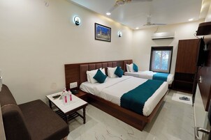 Habitación triple familiar | Wifi gratis y ropa de cama
