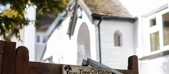 Yew Tree Cottage - detached cob cottage in the heart of Nomansland.