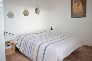 4 makuuhuonetta, ilmainen Wi-Fi