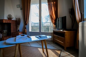 Interior - Charming apartment on the upper floor of a house with a garden - Saint Michel district - 5 people (Les Sables-d´Olonne)