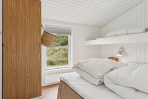 3 bedrooms, iron/ironing board, free WiFi, wheelchair access - Scenic holiday home in Bratten (Jerup)