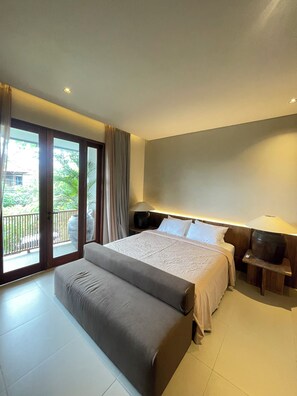 3 bedrooms, in-room safe, iron/ironing board, free WiFi