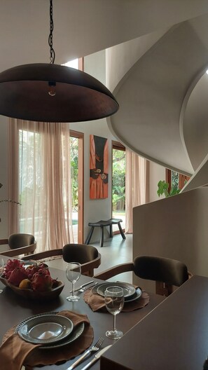 Electric kettle, toaster