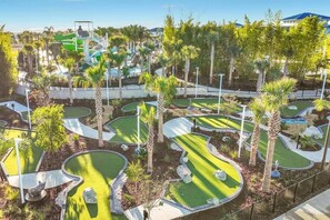 Property grounds - 5BR Townhome, Windsor Island – 10 Mi to Disney (Davenport)