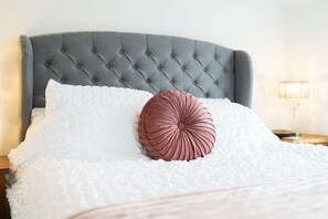 4 bedrooms, WiFi, bed sheets