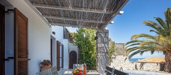 [NEW] Villa Delfi /w private pool, at a serene village