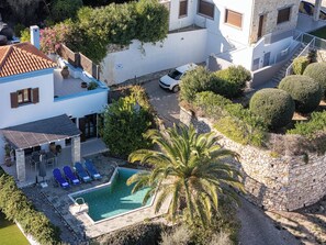 Exterior - Villa Delfi /w private pool, at a serene village (Agia Triada)
