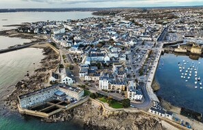Aerial view - -BIRDY- chaleureux T2, rénové avec parking (Concarneau)