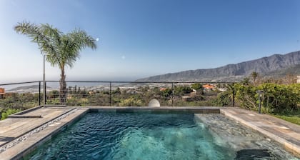 Casa Gámez by Huskalia