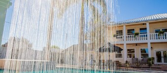 La Mansion l Pool & Jacuzzi l Theater l Game Room lTable Tennis