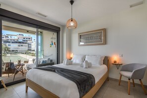 2 chambres, fer et planche à repasser, Wi-Fi gratuit, draps fournis