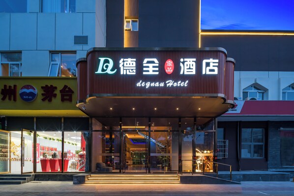 Fachada de la propiedad