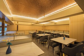 Restaurant - Dequan Luxury Hotel  (Beijing)