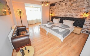 1 bedroom, iron/ironing board, internet, bed sheets
