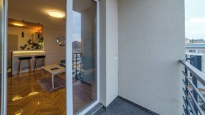 Unclassified image, 2 of 15, button - Modern Studio in Central Pirot (Pirot)