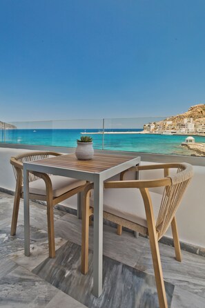 Executive-Apartment, Meerblick | Terrasse/Patio