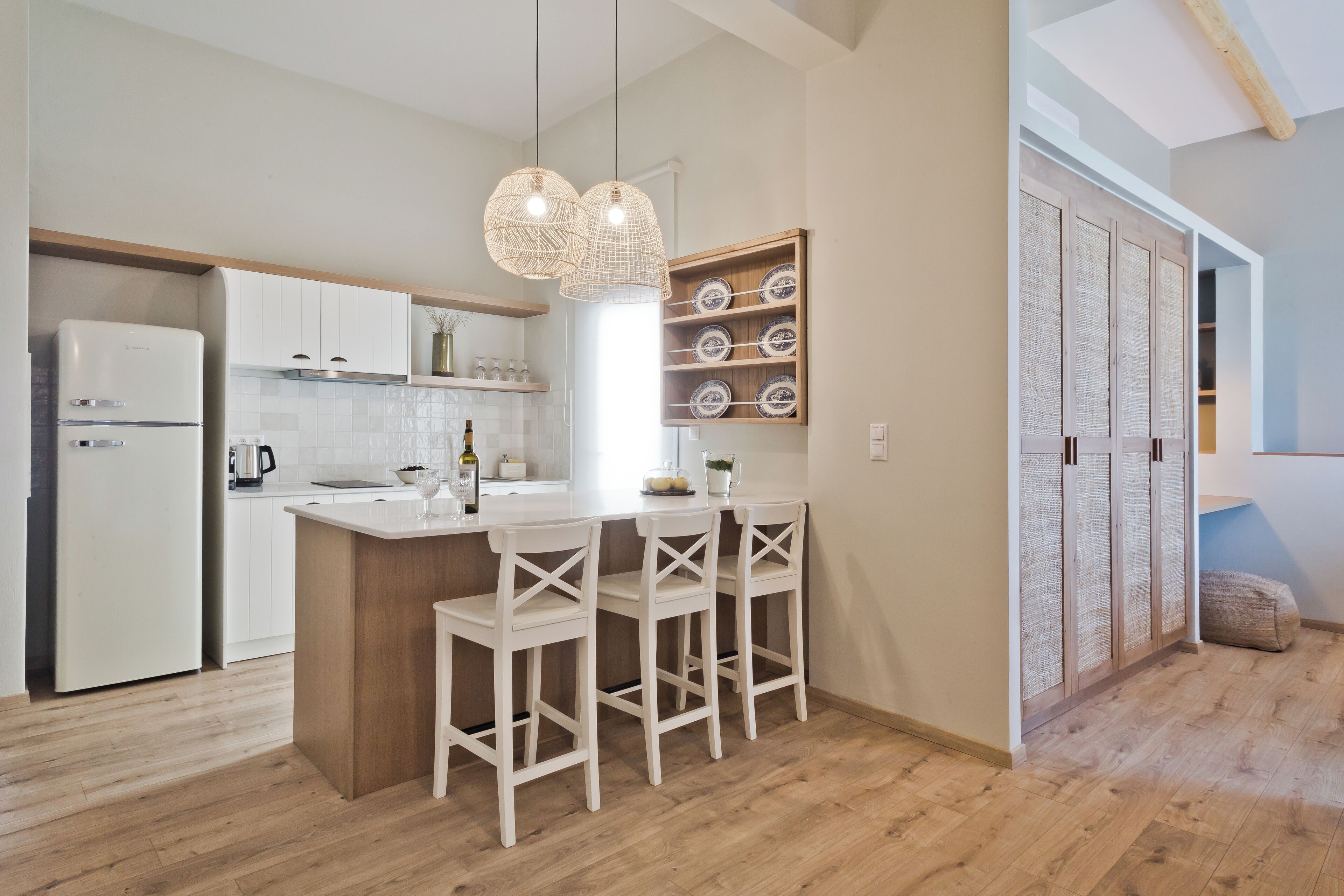 Executive Apartment, Sea View | Private kitchen | Fridge, stovetop, electric kettle, toaster