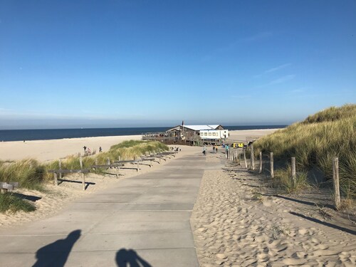 Sonnenhaus nah bei den Dünen und Meer. Familien mit Kind und Hund.