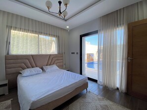 3 quartos, ferros/tábuas de passar roupa, Wi-Fi, roupa de cama