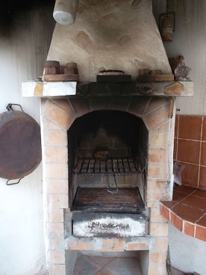 House, 2 Bedrooms, Smoking, Terrace | Property grounds