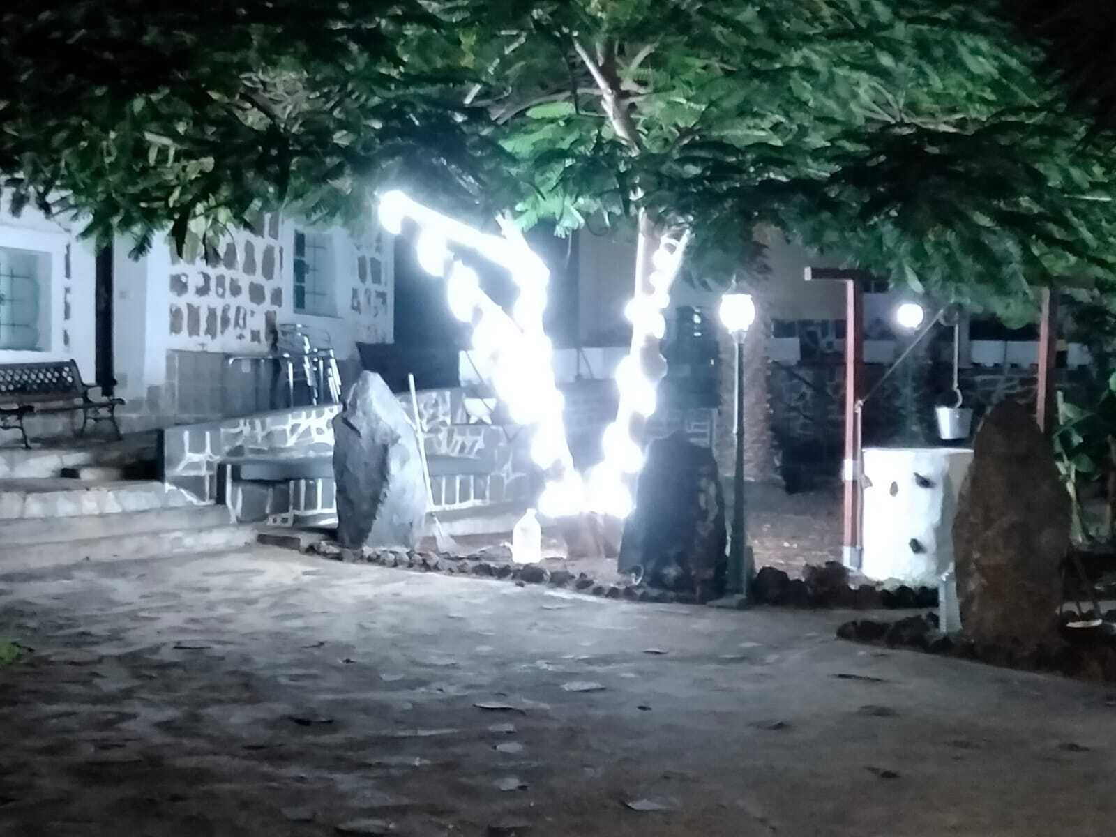 House, 2 Bedrooms, Smoking, Terrace | Property grounds